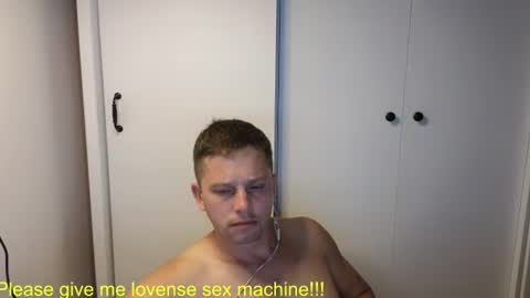 Snapshot of st1vemaster01 chatting on July 26, 2:02 pm st1vemaster01 online show from July 26, 2:02 pm