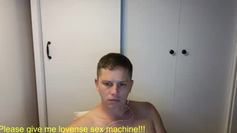 Snapshot of st1vemaster01 chatting on July 28, 12:34 pm st1vemaster01 online show from July 28, 12:34 pm