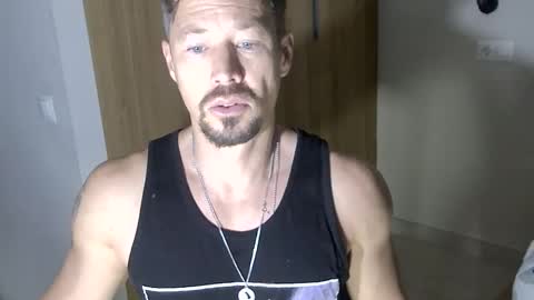 Snapshot of st_amor chatting on December 28, 6:28 am St Amor online show from December 28, 6:28 am