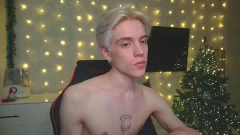 Snapshot of st_koshin chatting on January 6, 2:04 am Nick Gasai online show from January 6, 2:04 am