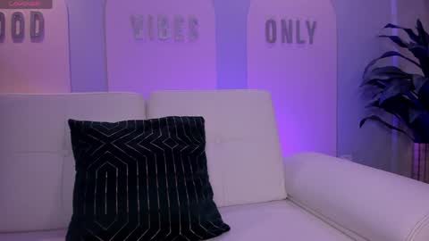 Stacy Woods online show from April 9, 12:10 pm