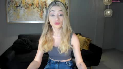 Snapshot of staceywood_ chatting on April 24, 11:01 am Stacy Woods online show from April 24, 11:01 am