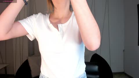 Snapshot of staceywood_ chatting on May 16, 11:42 am Stacy Woods online show from May 16, 11:42 am