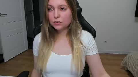 Stacy  online show from February 4, 3:29 pm