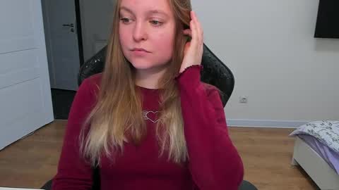 Snapshot of stacy_miraclee chatting on May 29, 4:27 pm Stacy online show from May 29, 4:27 pm