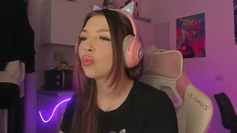 Stacy online show from November 24, 4:40 pm