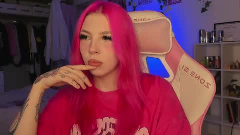 Snapshot of stacy_quinst chatting on June 13, 9:57 pm Stacy online show from June 13, 9:57 pm