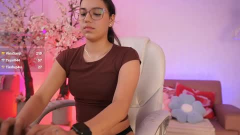 Snapshot of stacycooper_ chatting on April 22, 7:26 pm stacycooper_ online show from April 22, 7:26 pm