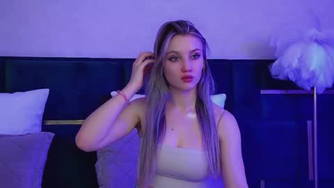 StacyEvances online show from November 22, 6:29 pm