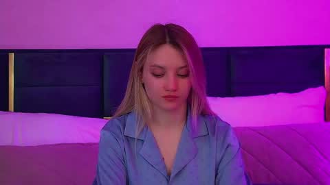 StacyEvances online show from March 6, 8:00 am