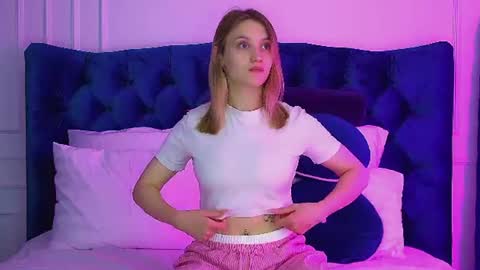 Snapshot of stacyevancesss chatting on June 29, 6:41 pm StacyEvances online show from June 29, 6:41 pm
