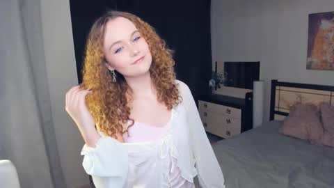 Violet online show from February 12, 5:41 pm