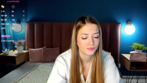 Snapshot of stacywells chatting on February 17, 1:35 am Stacy online show from February 17, 1:35 am