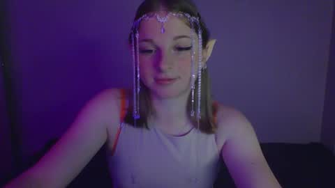 Snapshot of star_girlish chatting on October 13, 5:57 pm star_girlish online show from October 13, 5:57 pm