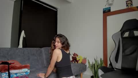 Snapshot of star_shooting chatting on July 28, 7:39 pm star_shooting online show from July 28, 7:39 pm