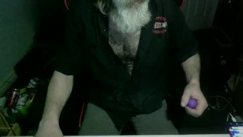 Snapshot of starblade104 chatting on April 1, 8:04 am starblade104 online show from April 1, 8:04 am