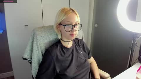 Kate online show from May 14, 8:26 pm