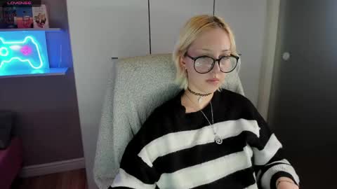 Kate online show from May 16, 9:13 pm