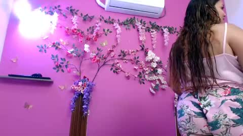 alejandra online show from May 18, 7:31 pm