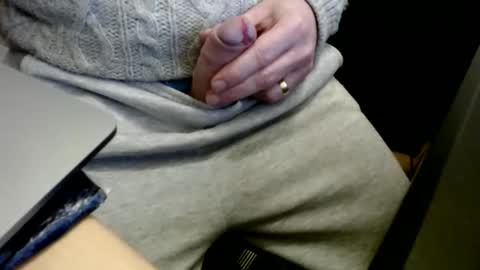 Snapshot of stargazer1069 chatting on March 7, 8:45 am stargazer1069 online show from March 7, 8:45 am