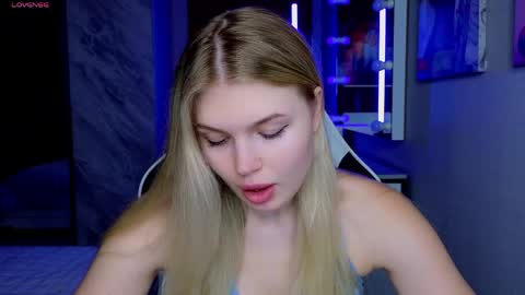 Caroline online show from April 8, 4:01 am