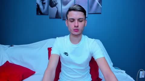 Snapshot of stashott69 chatting on February 5, 4:47 pm STAS online show from February 5, 4:47 pm