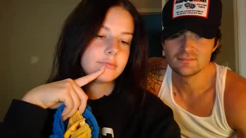 Snapshot of stassiebabyxo chatting on June 4, 4:51 am stassiebby online show from June 4, 4:51 am