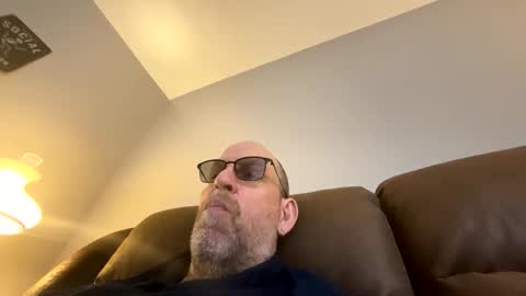 steel259373 online show from April 26, 1:42 pm