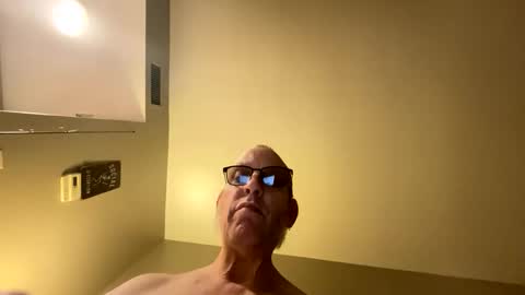 steel259373 online show from May 31, 4:53 am