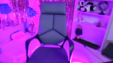 stef_nicks online show from March 24, 9:03 am