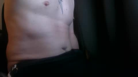 Snapshot of stefan302 chatting on April 17, 7:17 pm hornywixer20cm online show from April 17, 7:17 pm