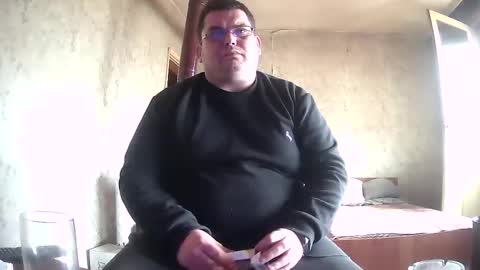 Snapshot of stefan90pt chatting on May 4, 11:17 am Stefan online show from May 4, 11:17 am