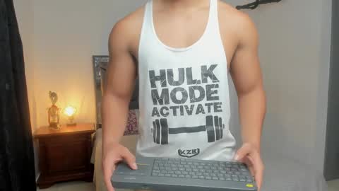 Snapshot of stefan_leenox chatting on June 5, 5:47 am stefan_leenox online show from June 5, 5:47 am