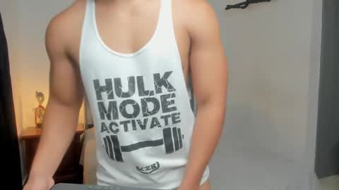 Snapshot of stefan_leenox chatting on June 5, 6:52 am stefan_leenox online show from June 5, 6:52 am