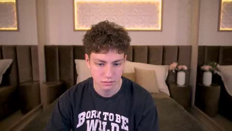 Esrefan online show from February 13, 7:32 pm