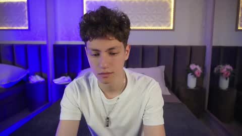 Esrefan online show from March 29, 7:58 pm