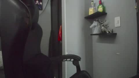 Stefann Salvatore online show from November 30, 5:50 pm