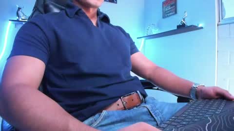 Snapshot of stefann_salvatore chatting on April 22, 11:17 pm Stefann Salvatore online show from April 22, 11:17 pm