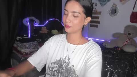 Im MiaIts my first day here  online show from February 18, 12:04 am