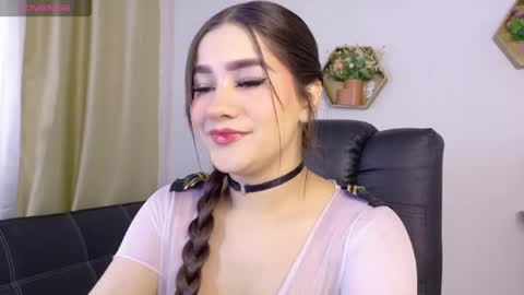 stefannycipriani_ online show from August 1, 2:38 pm