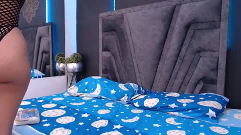 Snapshot of stefany_bro chatting on January 10, 11:33 am Stefany Brown online show from January 10, 11:33 am