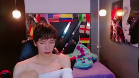 Snapshot of stefany_piink chatting on June 14, 2:52 pm stefany piink online show from June 14, 2:52 pm