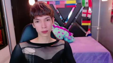 Snapshot of stefany_piink chatting on June 17, 1:12 pm stefany piink online show from June 17, 1:12 pm