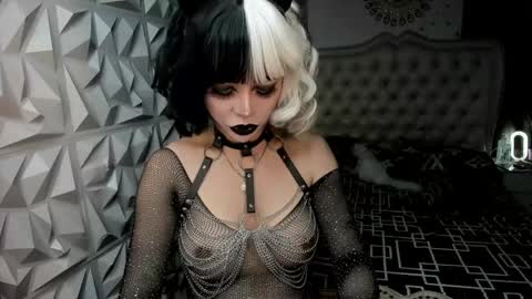 Jane online show from April 18, 7:23 am