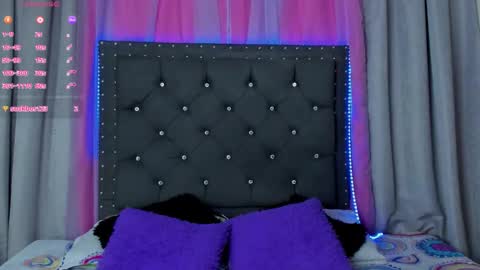 steff_olsen online show from February 21, 1:28 am