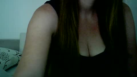 Snapshot of stefffa8009 chatting on August 4, 9:45 am stefffa8009 online show from August 4, 9:45 am