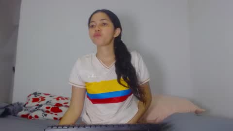 Snapshot of steffharris chatting on October 20, 10:05 am stefany online show from October 20, 10:05 am