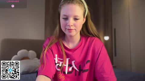 Snapshot of steffi_meoww chatting on May 7, 2:39 am STEFI Streams every day from 10 PM GTM1 online show from May 7, 2:39 am