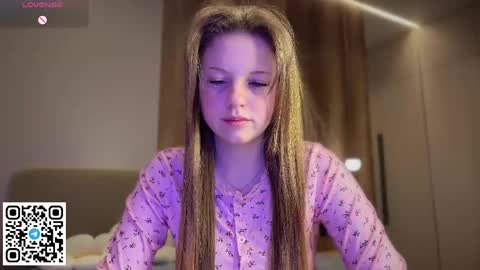 Snapshot of steffi_meoww chatting on May 17, 9:44 pm STEFI Streams every day from 10 PM GTM1 online show from May 17, 9:44 pm