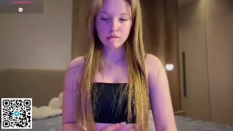 Snapshot of steffi_meoww chatting on May 18, 9:42 pm STEFI Streams every day from 10 PM GTM1 online show from May 18, 9:42 pm